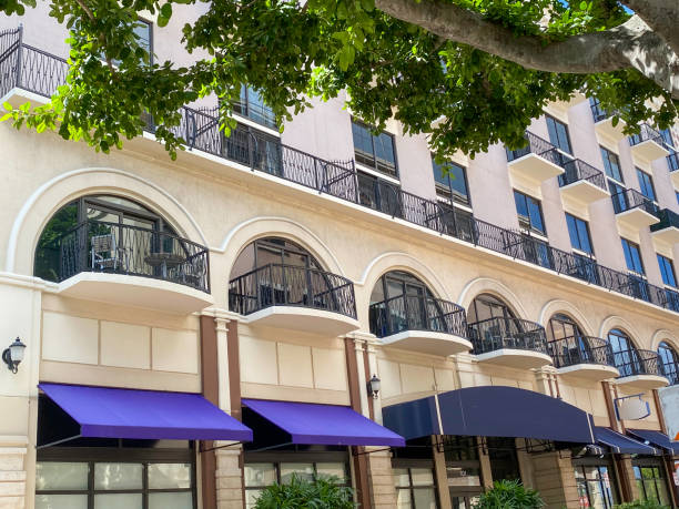 3 Benefits of Awnings for Your Business